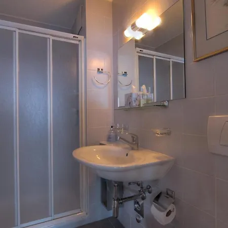 Appartement Rosat 22 *